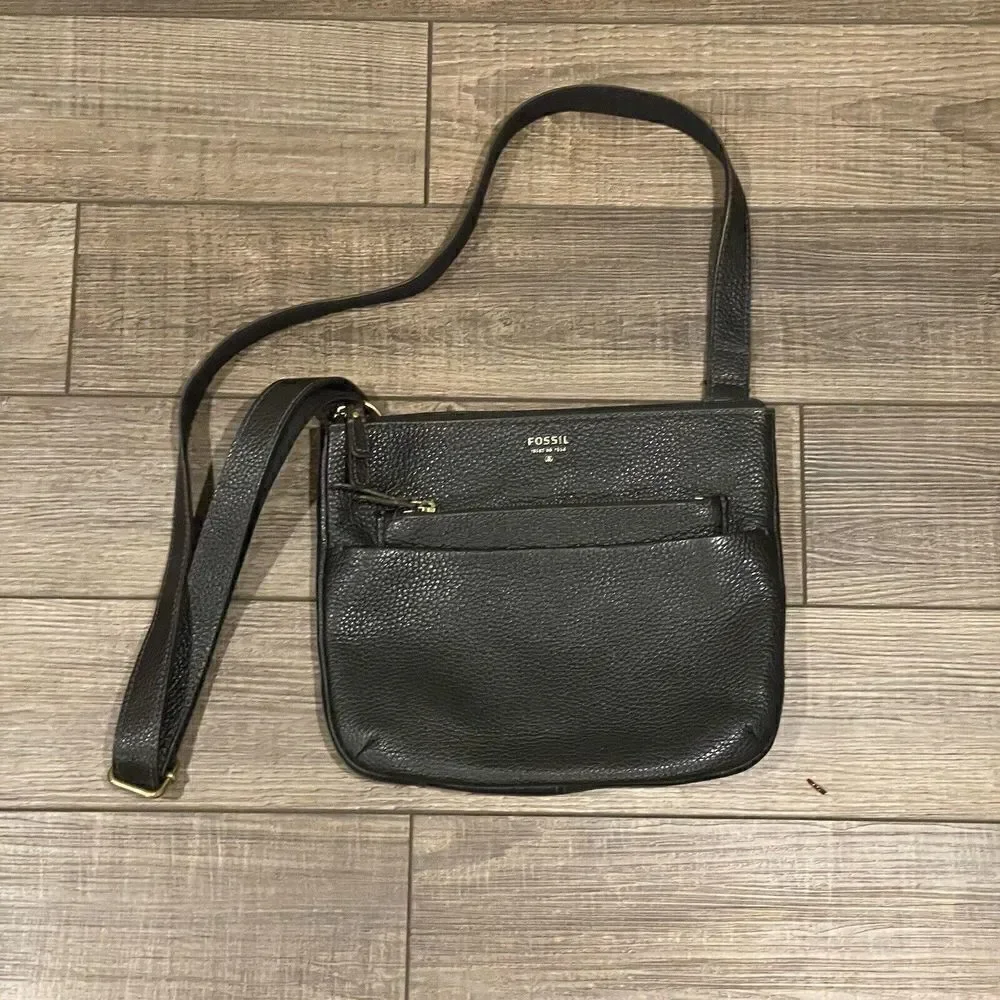 Vintage FOSSIL Black Pebble Grain Leather Zip-top Crossbody Bag